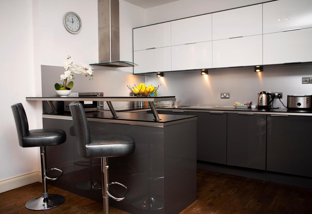 Apt 1, Trafalgar Square 1St Floor By Indigo Flats Londres Exterior foto